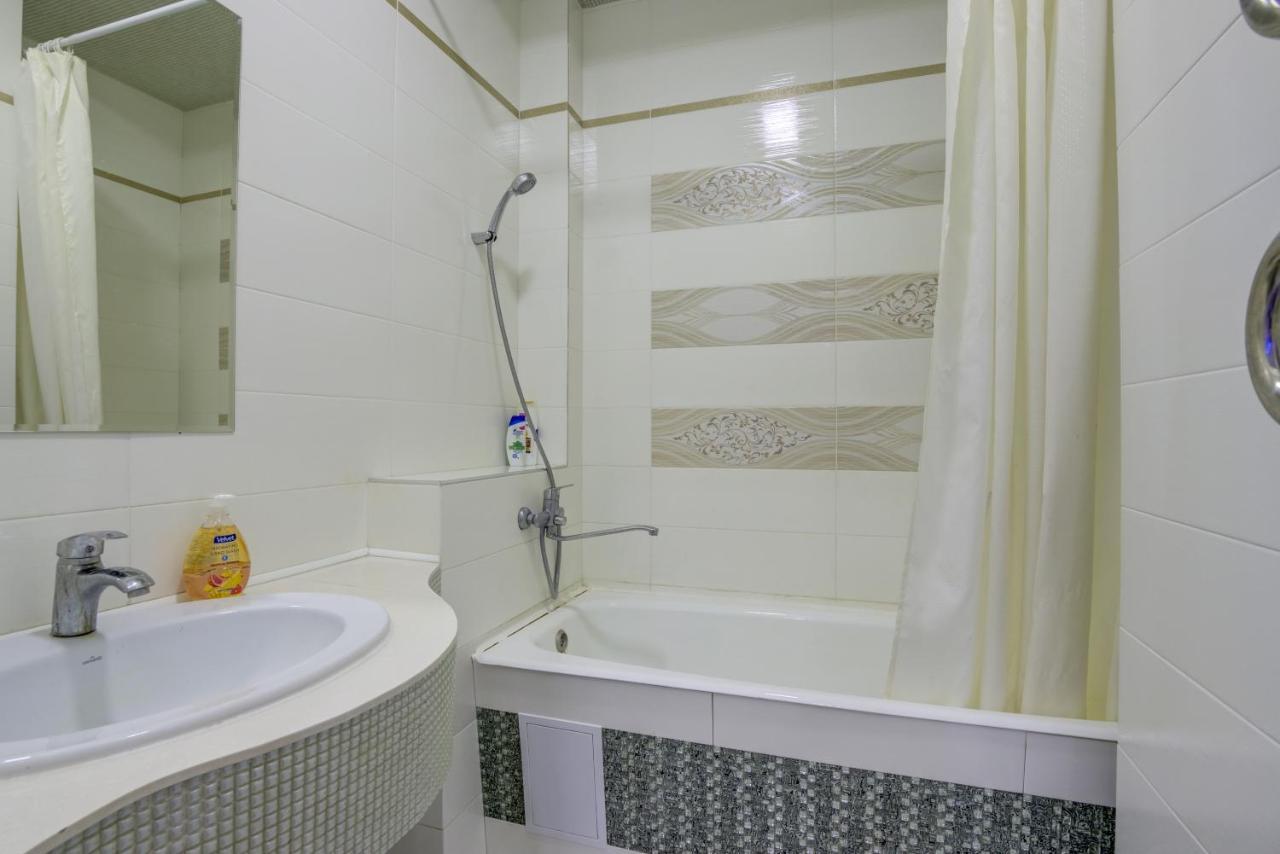 2-Ком Квартира Appartement Bisjkek Buitenkant foto