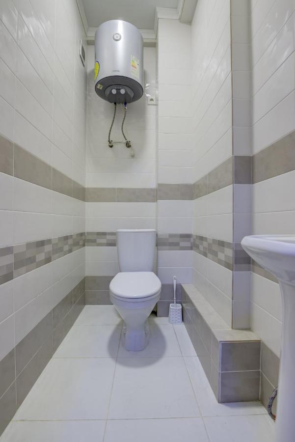 2-Ком Квартира Appartement Bisjkek Buitenkant foto